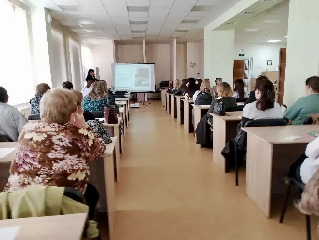 ПЕДАГОГИ СТАВРОПОЛЯ ОБСУДИЛИ АКТУАЛЬНЫЕ МЕТОДИКИ  ФОРМИРОВАНИЯ ЧИТАТЕЛЬСКОЙ ГРАМОТНОСТИ  📢 В рамках 
