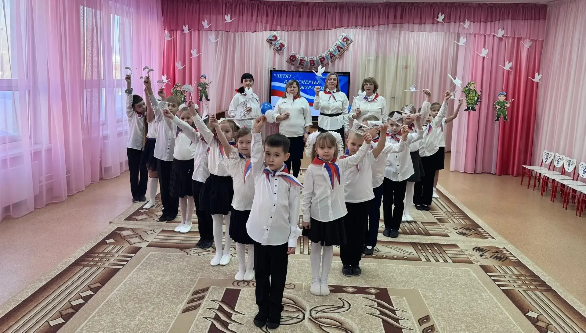 🇷🇺Сегодня в детских садах объединения «Детство» ко Дню памяти о россиянах, исполнявших служебный дол