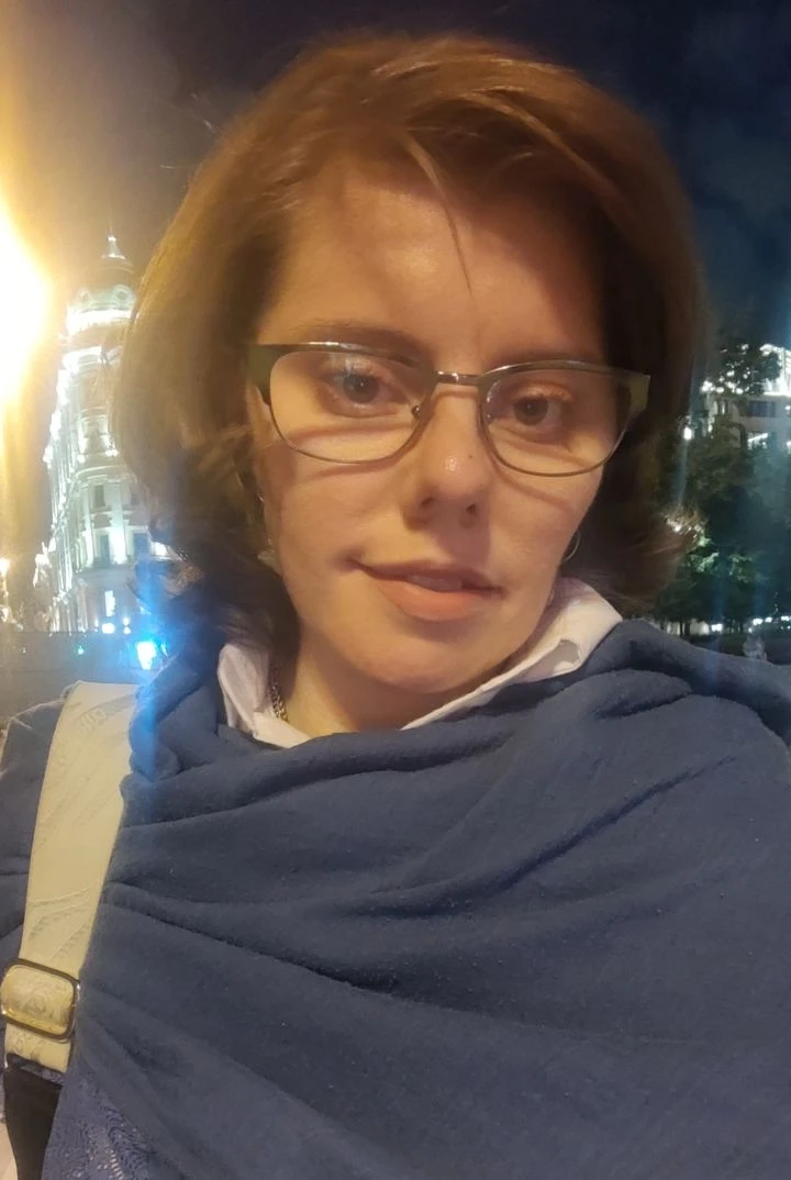 👧 Юлия, 40 лет
📍 Москва

📝 Люблю пешие прогулки, посещать музеи, театр, а также люблю хорошее кин