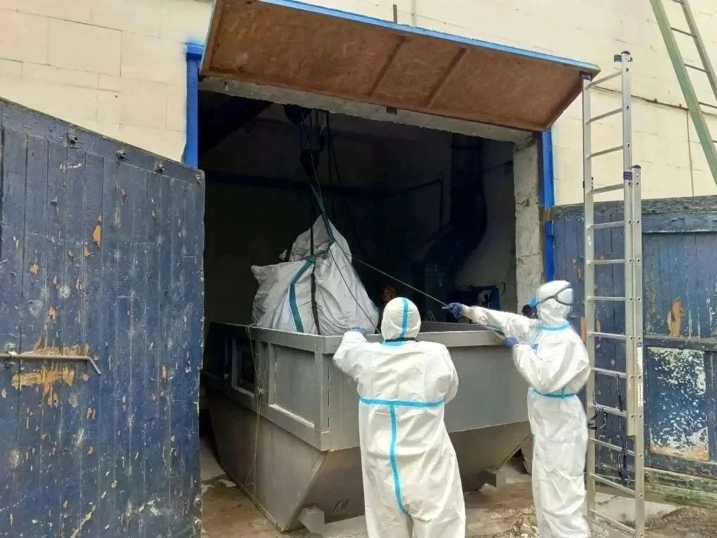 В Алуште реконструируют напорные канализационные коллекторы.