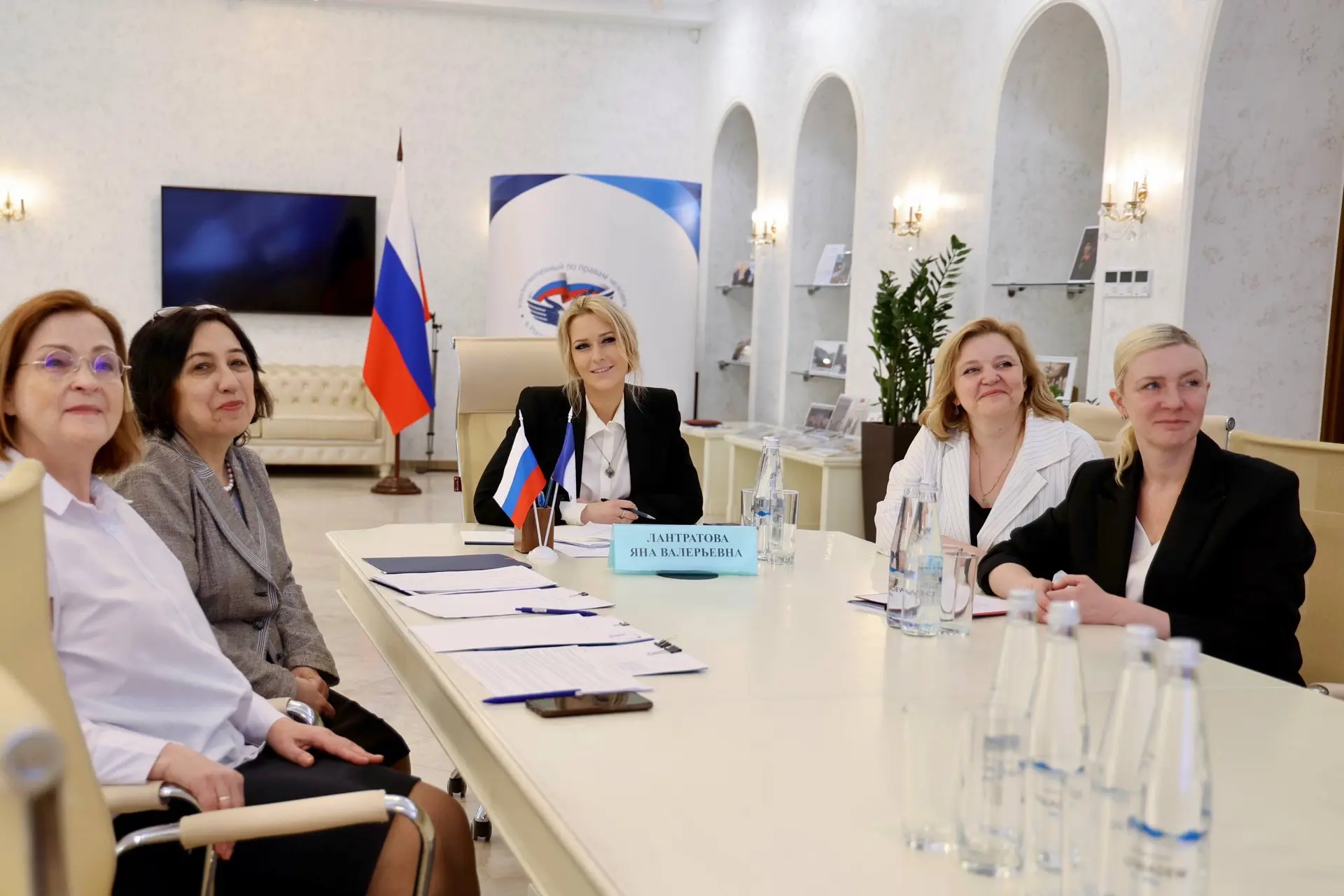 Поможем семье героя   Сегодня на личном приеме по видеосвязи ко мне обратилась сестра без вести проп