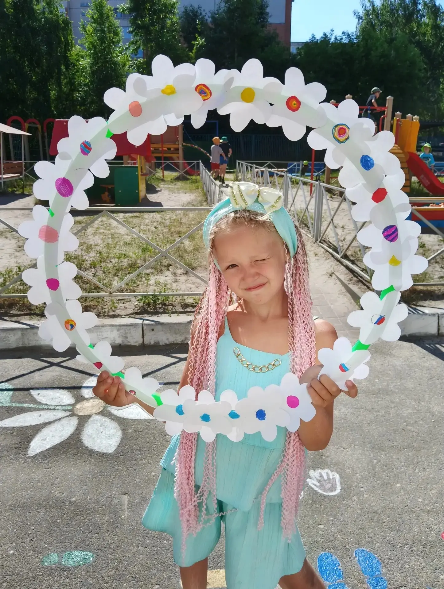 Ромашка — капля солнца на земле! 🌼

Сегодня особенный день, ведь 24 июня отмечается День ромашки!

