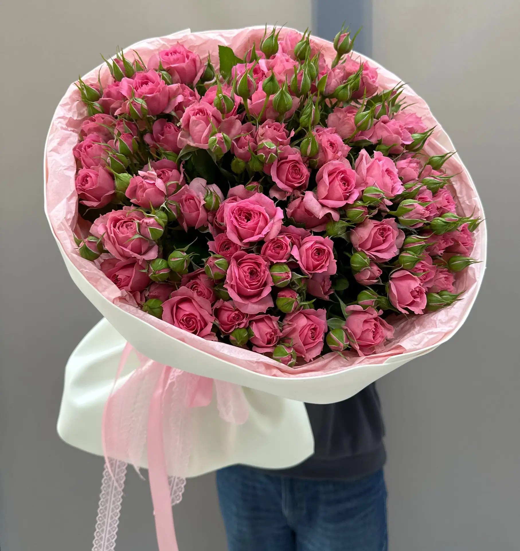 Букет розовых спрей‑роз (пышный нежный букет)🌹😇