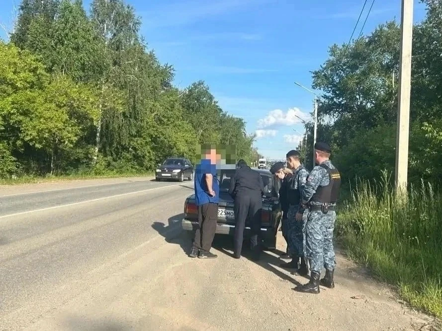 В Еманжелинске арестовали 29 машин

🚔 Судебные приставы и инспекторы ГИБДД провели совместный рейд.
