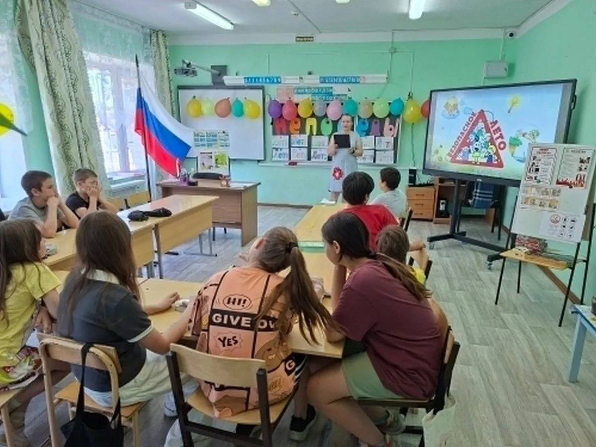 10 июня в летнем школьном лагере для воспитанников была проведена беседа в рамках Единого дня безопа