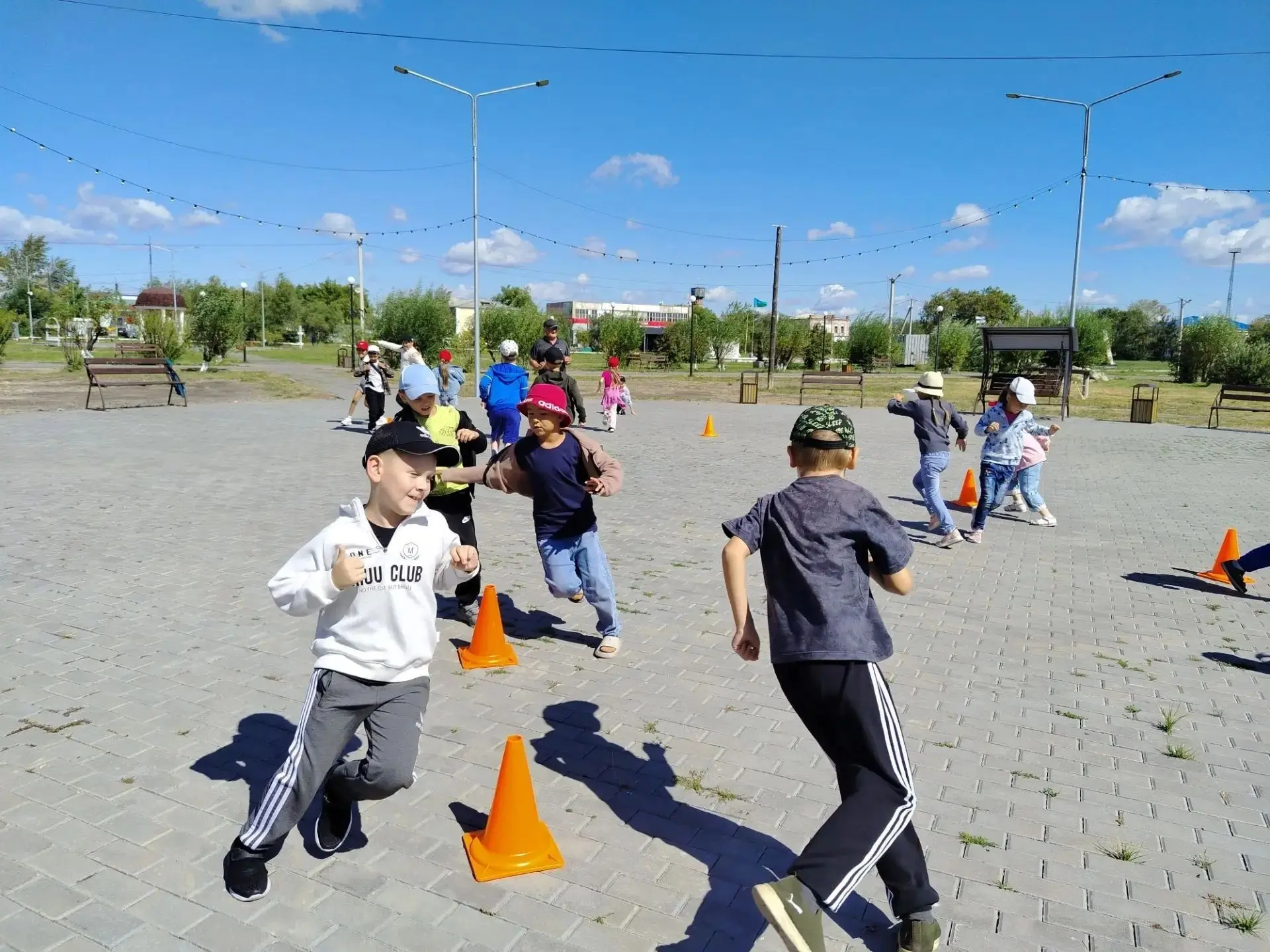🎉 Спортивный день удался! 🎉Сегодня мы провели  спортивные эстафеты на свежем воздухе!☀️