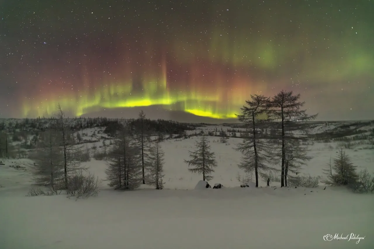 Северное сияние неподалеку от Дудинки💚