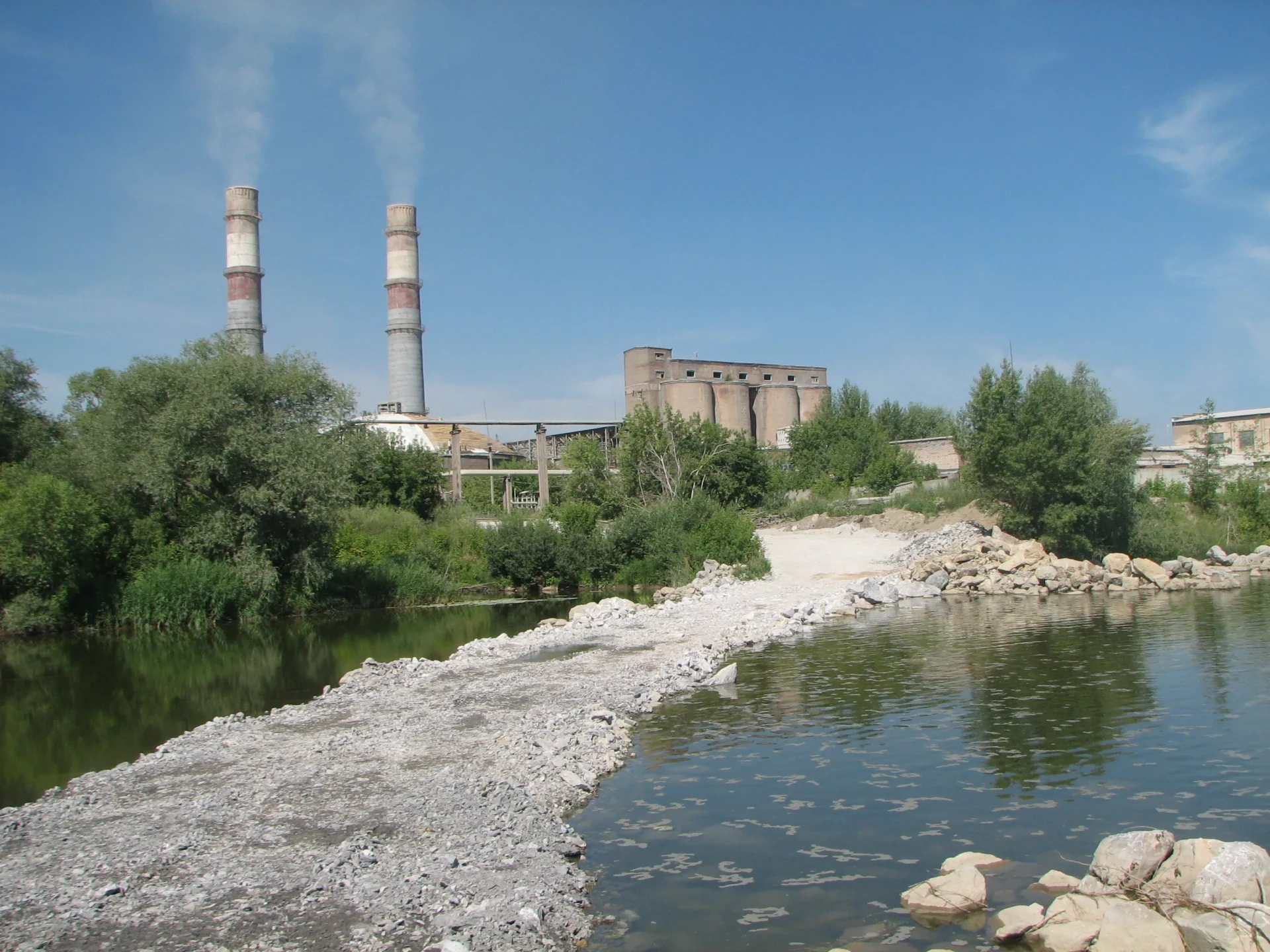 Сегодня 7 июля, погода +27°C. Преимущественно облачно, ветер тихий, северный 1.5 м/с. Относительная 