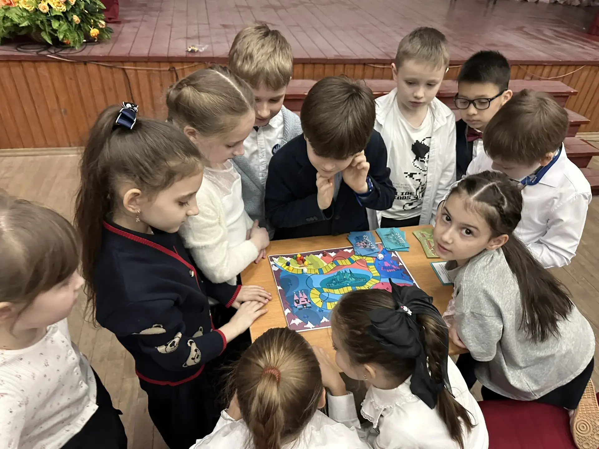 🤝 Знакомство с «Движением Первых»  🏫 В нашу школу приехали специалисты регионального отделения «Движ