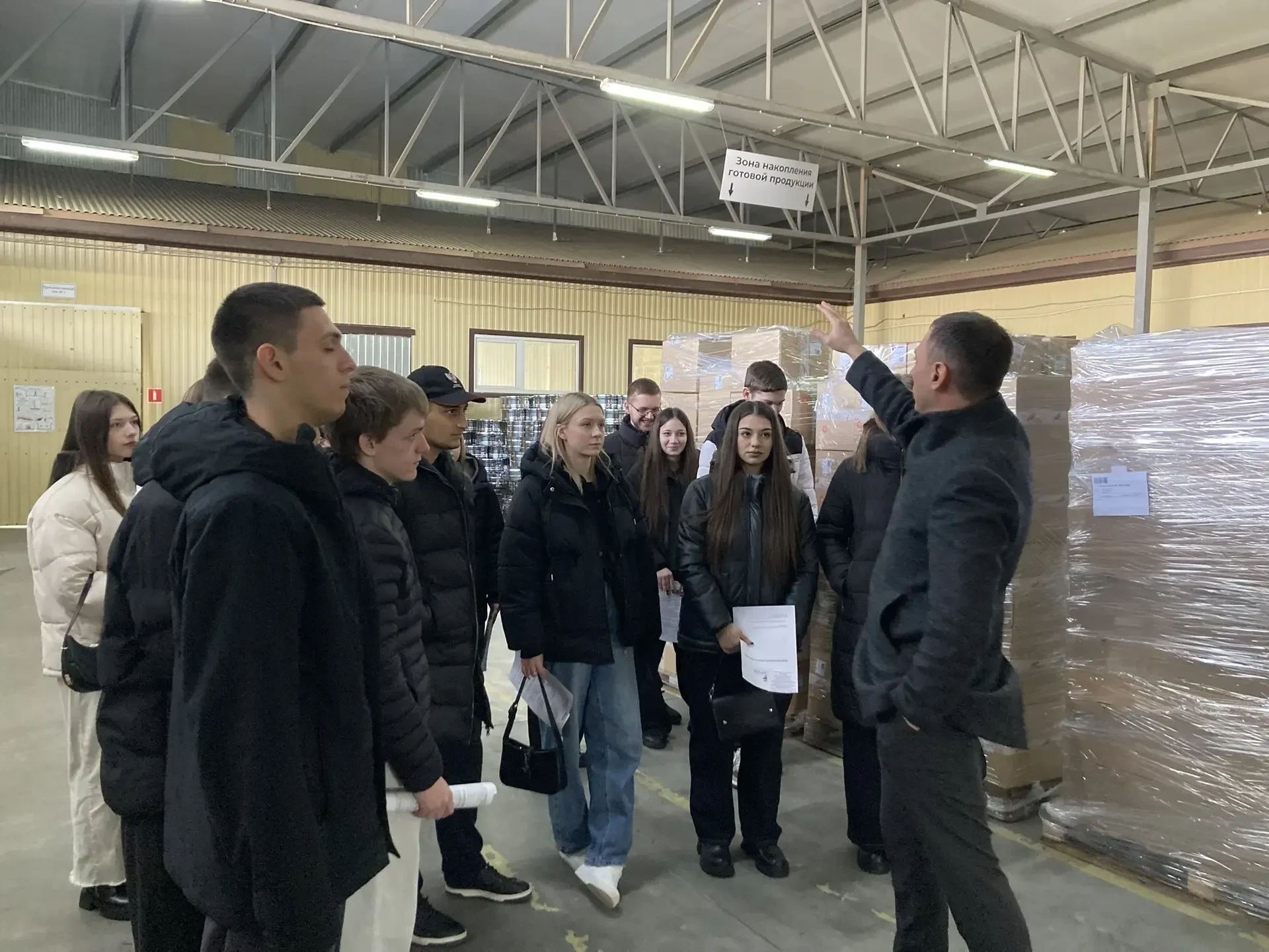 05.02.2026 Экскурсия в мир логистики: студенты техникума побывали на предприятии ООО «ПРОК» Для студ