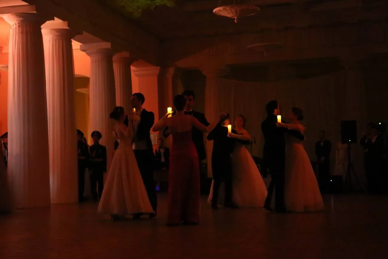 🌸 Весна, как и учебный год, степенно подходит к концу

💃Уже в эту пятницу состоится долгожданное с