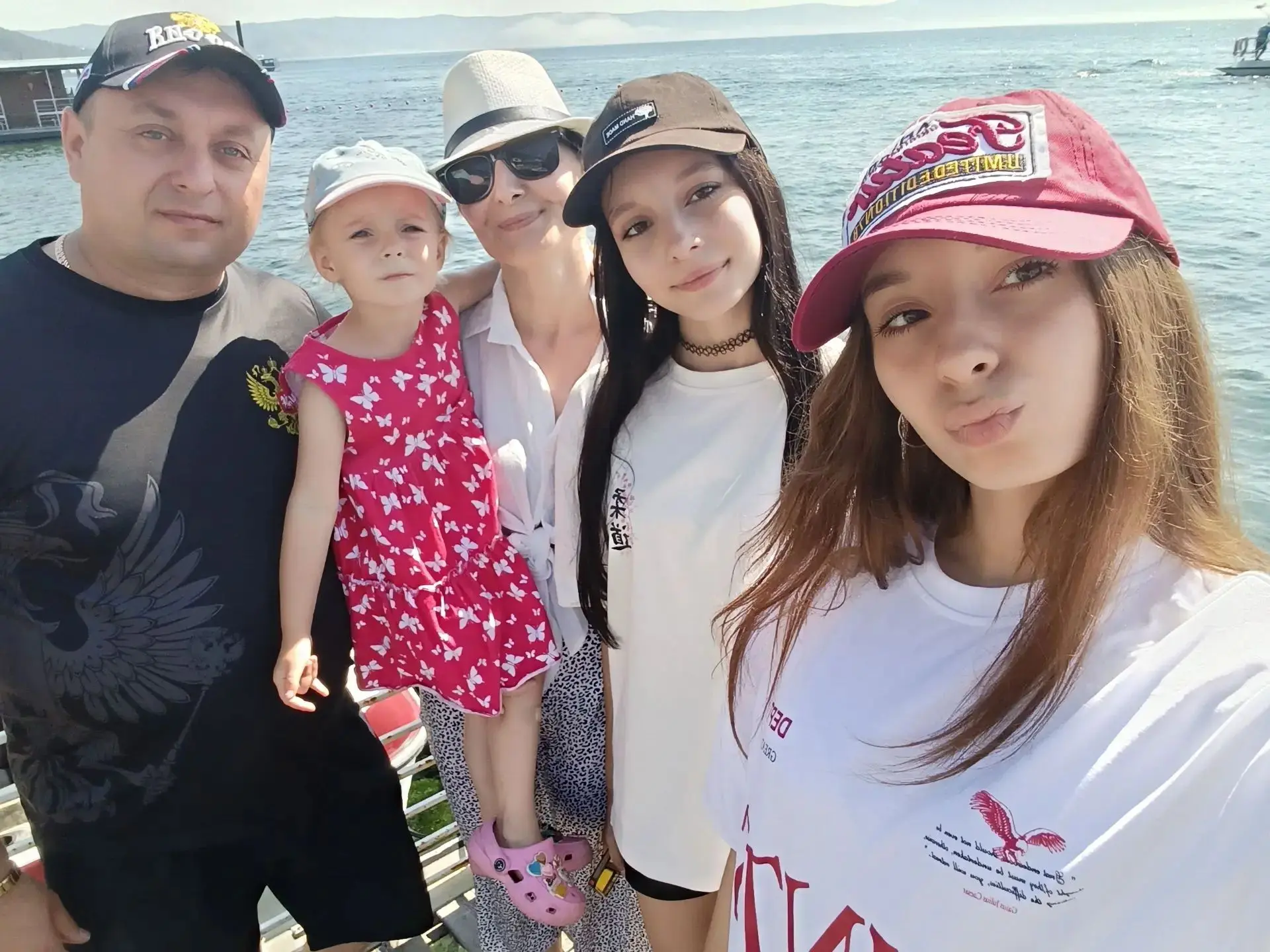 ✨Лови лето в кадр! 📷

✨Листвянка! Лето - 2026! 🌊
Семья Костерич Ульяны