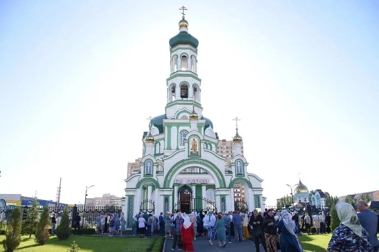 🕊Патриарх Кирилл освятил оренбургский храм преподобного Пимена Угрешского  #Про_Общество  Сегодня Пр