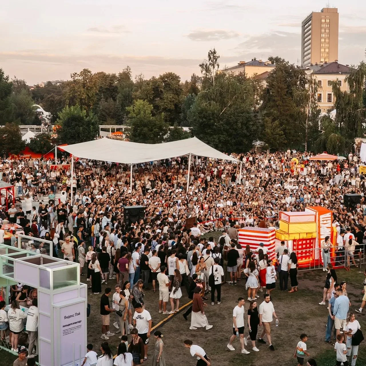 Идем на «Маркет Маркета» в эти выходные!🍒