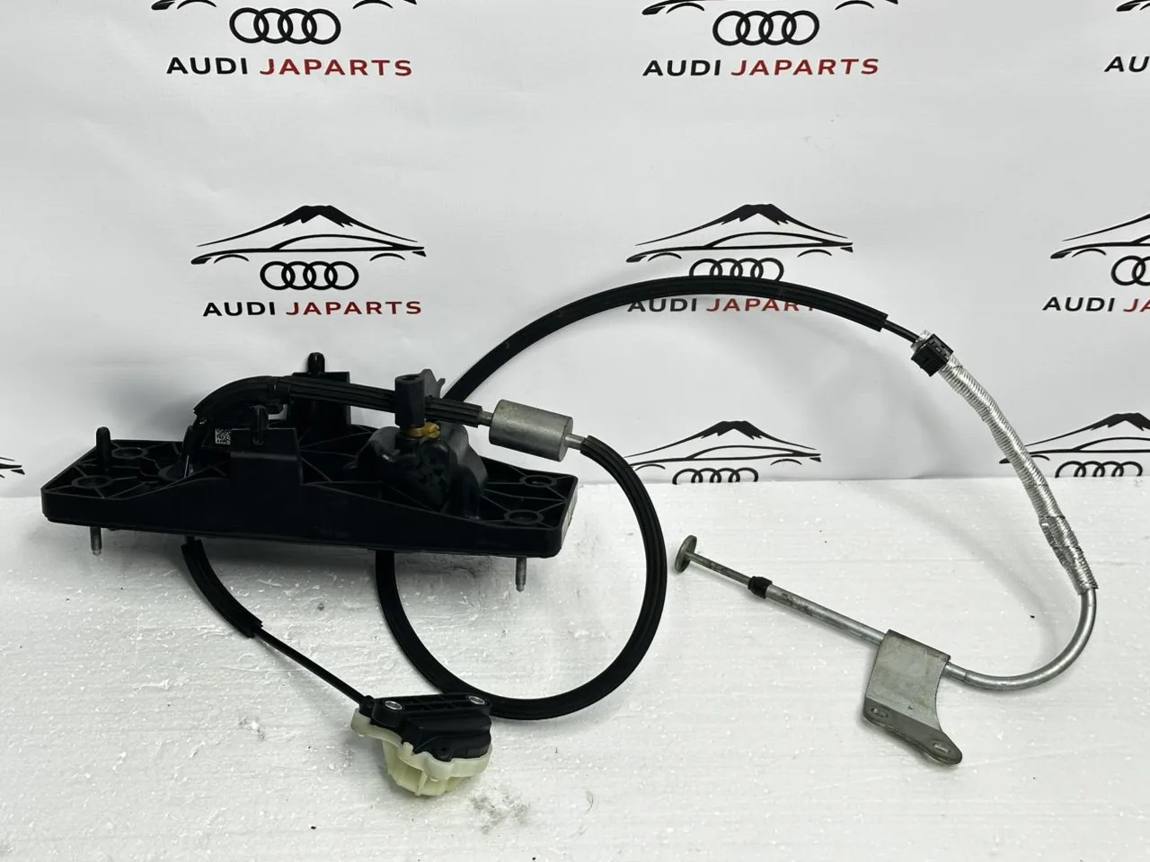 🔧 Трос переключения АКПП для Audi A4 5 B9 (CYRB, 2016) 🚘