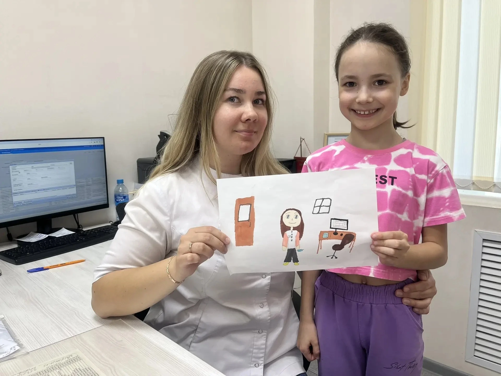 Наш проект-конкурс детских рисунков дает возможность стать ближе друг другу. Например, для коллег и 