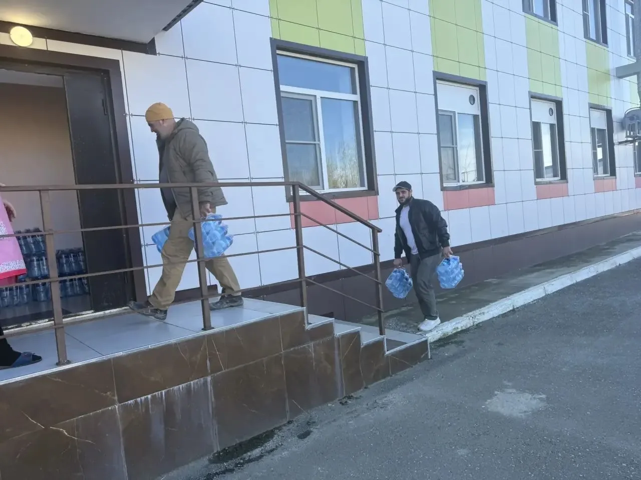 🌍Помощь в трудное время: ДРОО ЛМО «Новострой» обеспечило село Дучи Новолакского района...