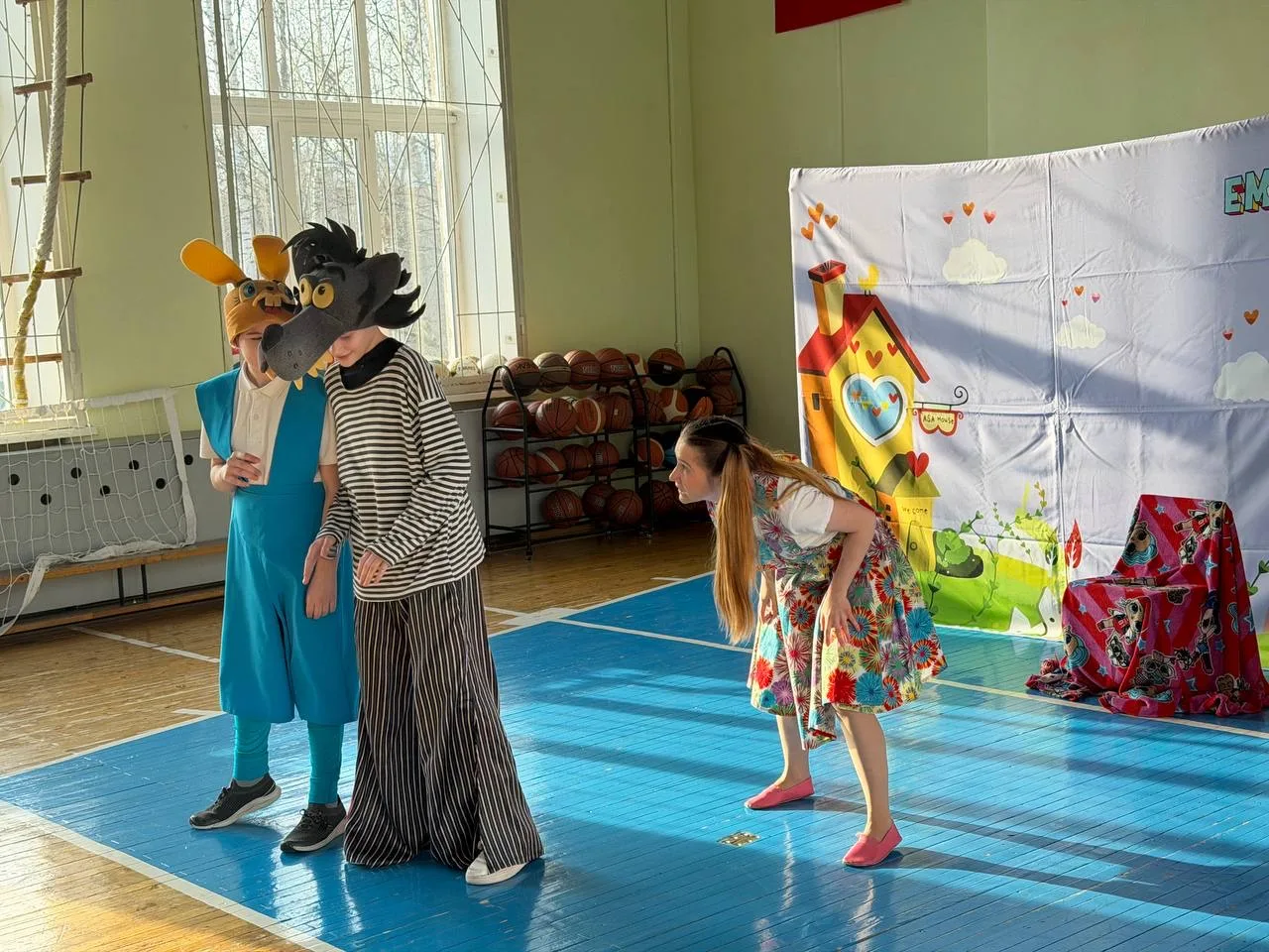 🎭13 марта артисты школьного «Театра детской мечты» МАОУ «СОШ №116» г. Перми показали спектакль «Забы