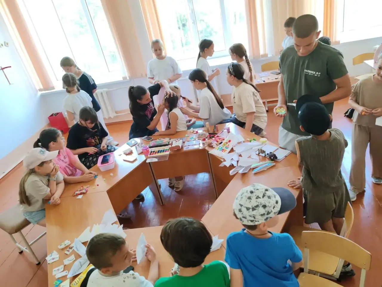 🎨День творчества и бизнеса в лагере: превращаем идеи в реальность!
17 июня в нашем лагере — особенн