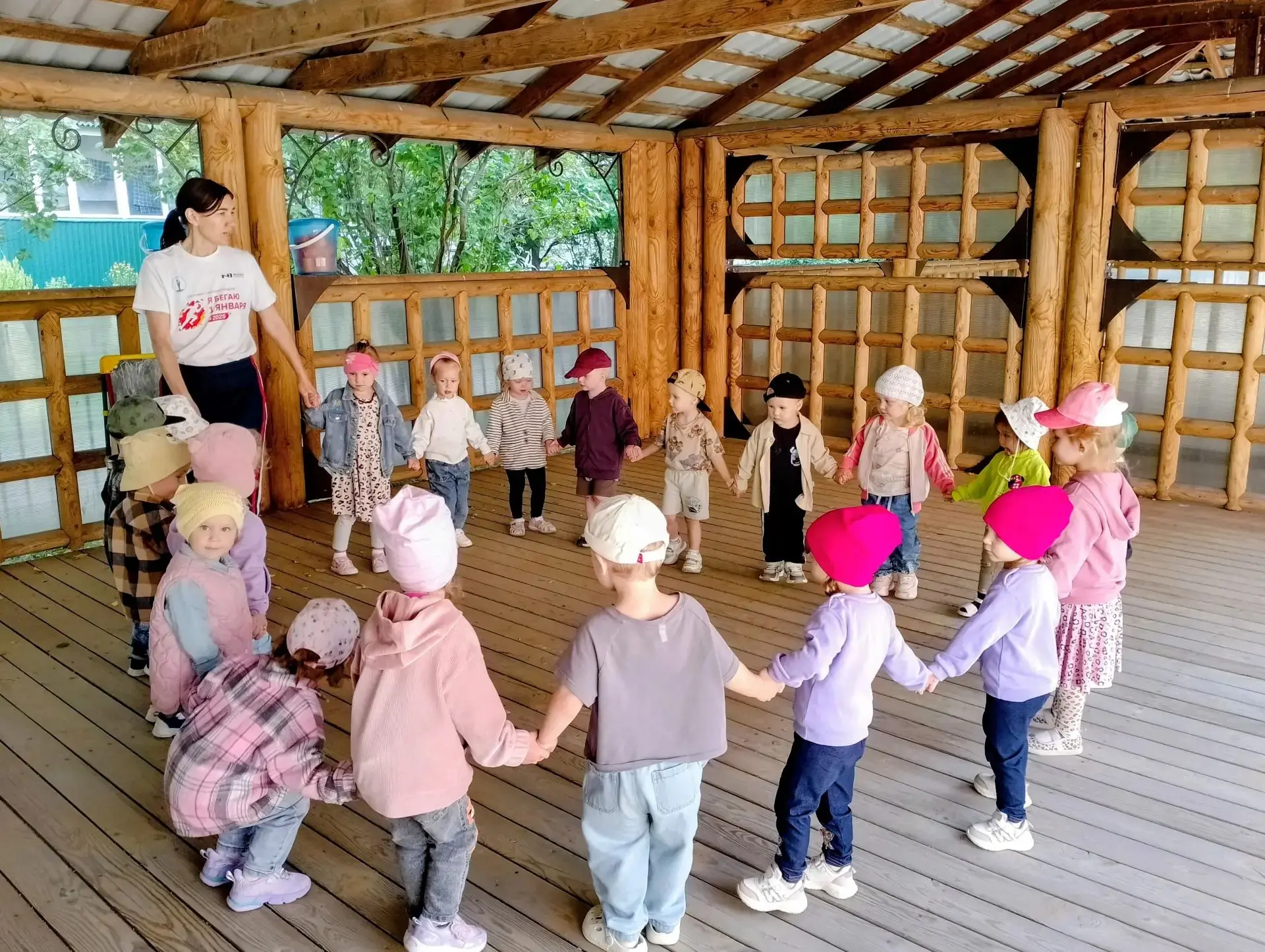 Марафон подвижных игр!🤾‍♂

📣Сегодня на площадке нашего детского сада было весело и шумно, потому ч