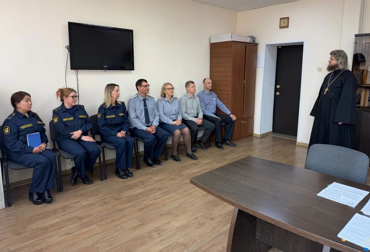 В рамках духовно-нравственного воспитания личного состава в уголовно-исполнительной инс...