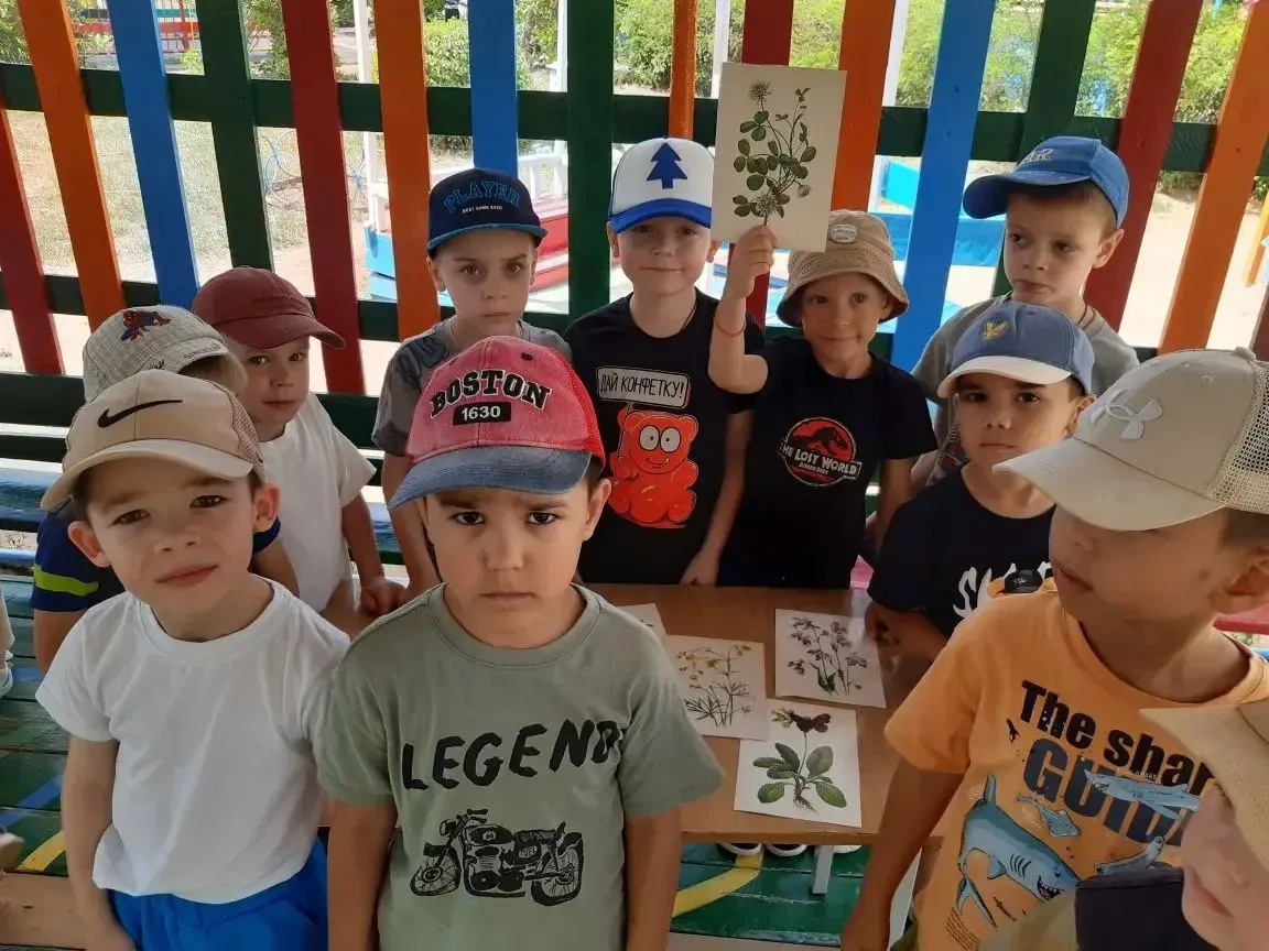 🌸В группе №2 «Ромашка» прошло развлечение  «Тайны цветочной полянки».
⁣
Ребята, путешествуя по стан