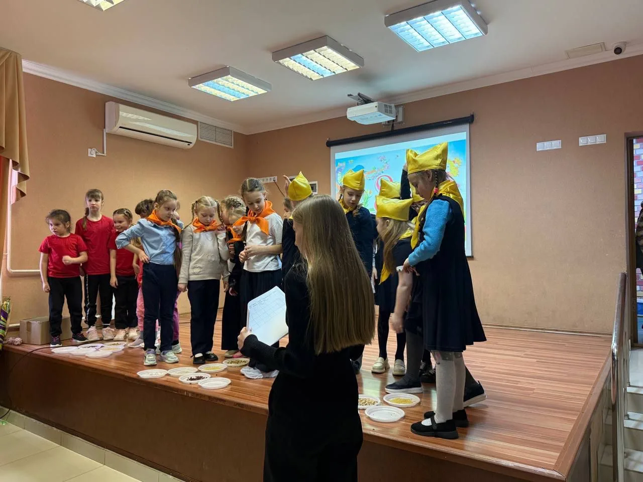 📣 Ну что, свершилось! «А ну-ка, девочки» — старт дан! 💥  На прошлой неделе наша школа превратилась в