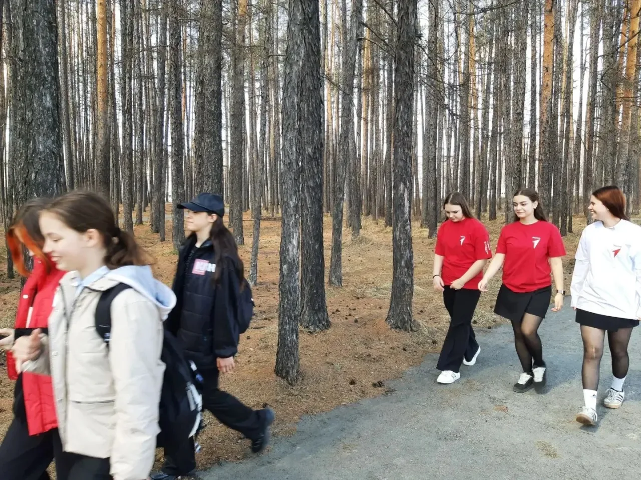 🚩 Активисты «Движения Первых» отправились в поход!  Наши активисты не сидят на месте — они отправили