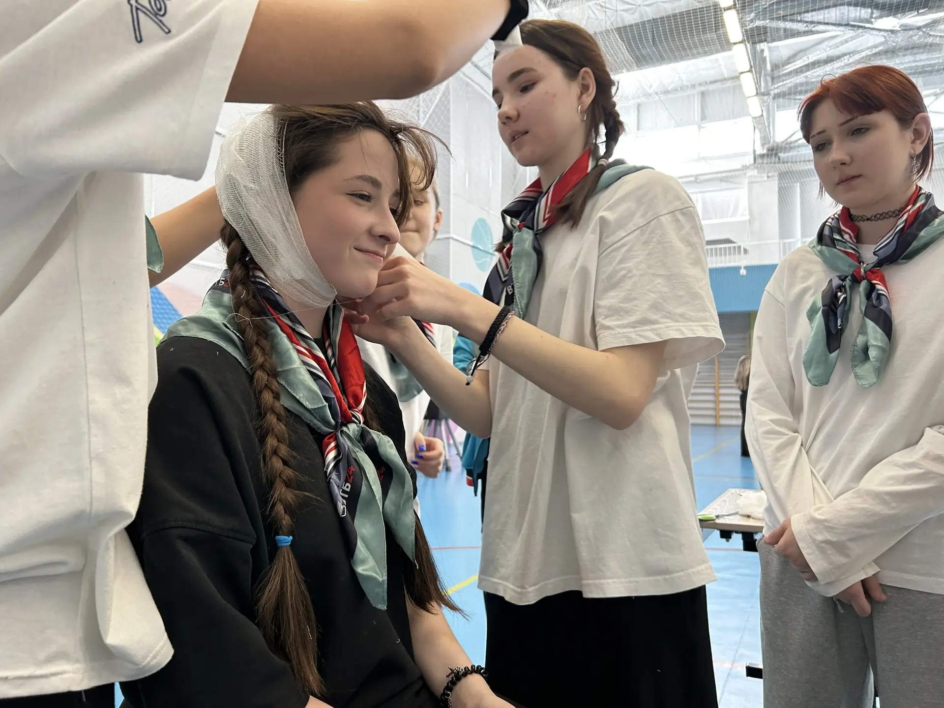 Сегодня в школе прошла «Зарница» для 8-9 классов! 🇷🇺💪  В этом году мы посвятили её месячнику патриот
