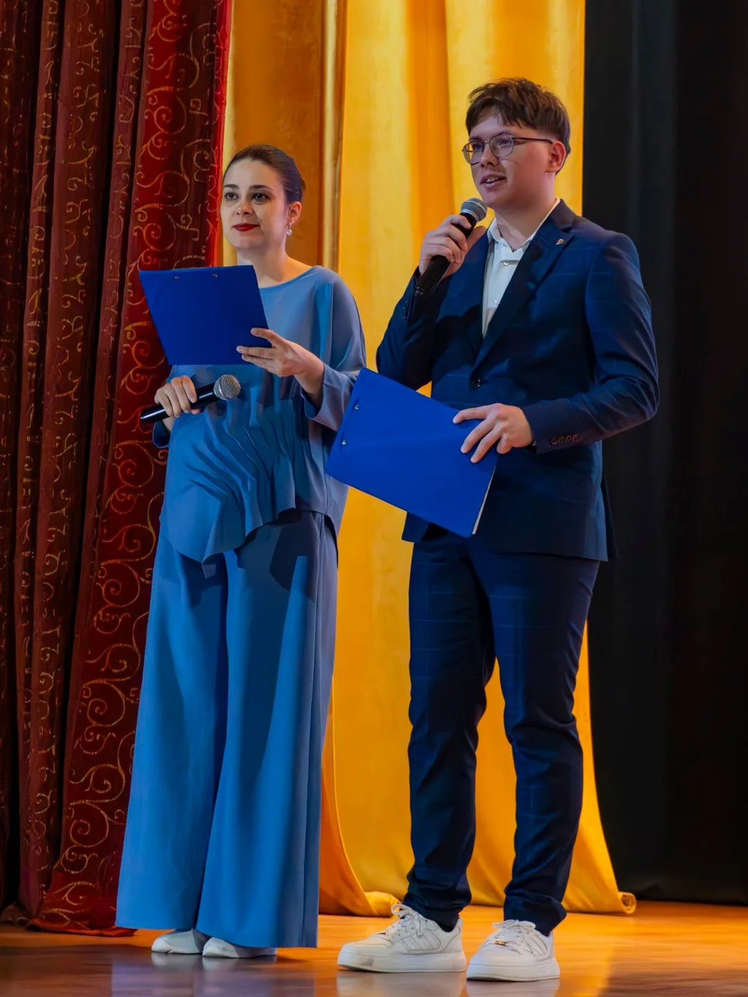 📆 9 июня в актовом зале ДВТК прошла Ежегодная конференция "Триумф".
 
🎉 Чествовали лучших студенто
