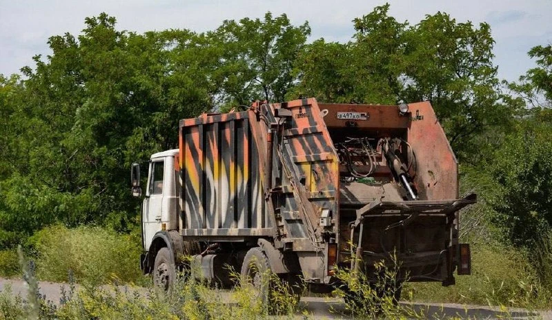 В ДНР могут изменить графики вывоза мусора из-за проблем с поставками топлива. Об этом ...