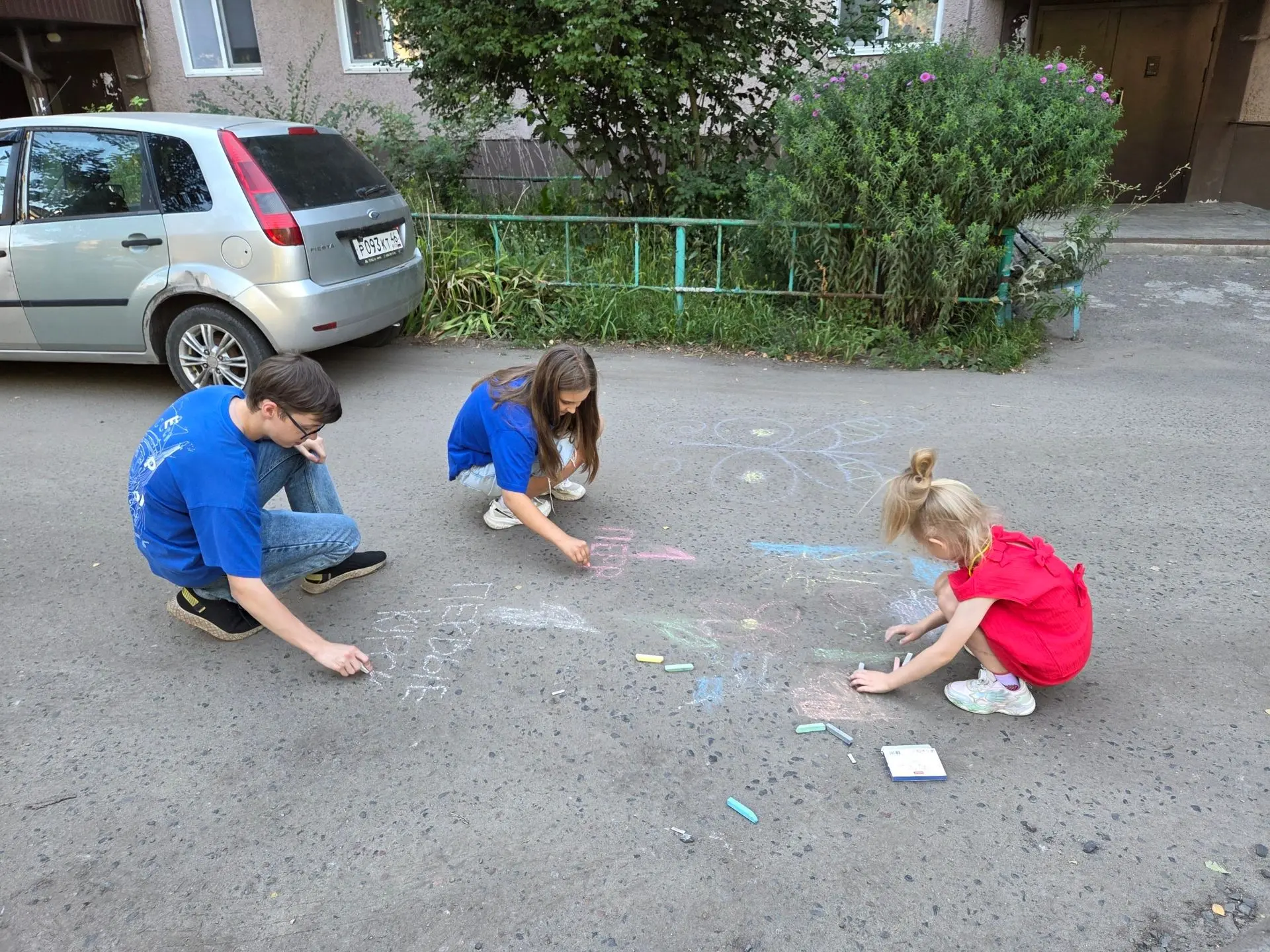 🤾‍♂️В Сеймском округе прошла акция «Молодежь - детям. Играющий двор».