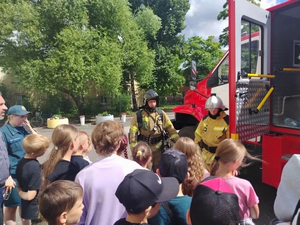 Безопасность — это важно! 🚨

Сегодняшний день в пришкольном лагере «Гвоздичка» был полностью посвящ
