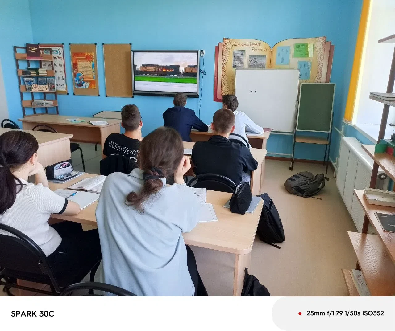 В целях формирования у несовершеннолетних граждан культуры безопасного поведения на объ...