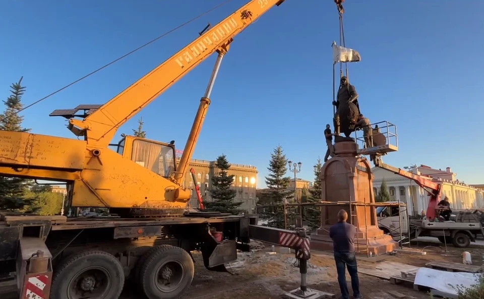 ✨ Памятник Александру Невскому вернулся в Волгоград