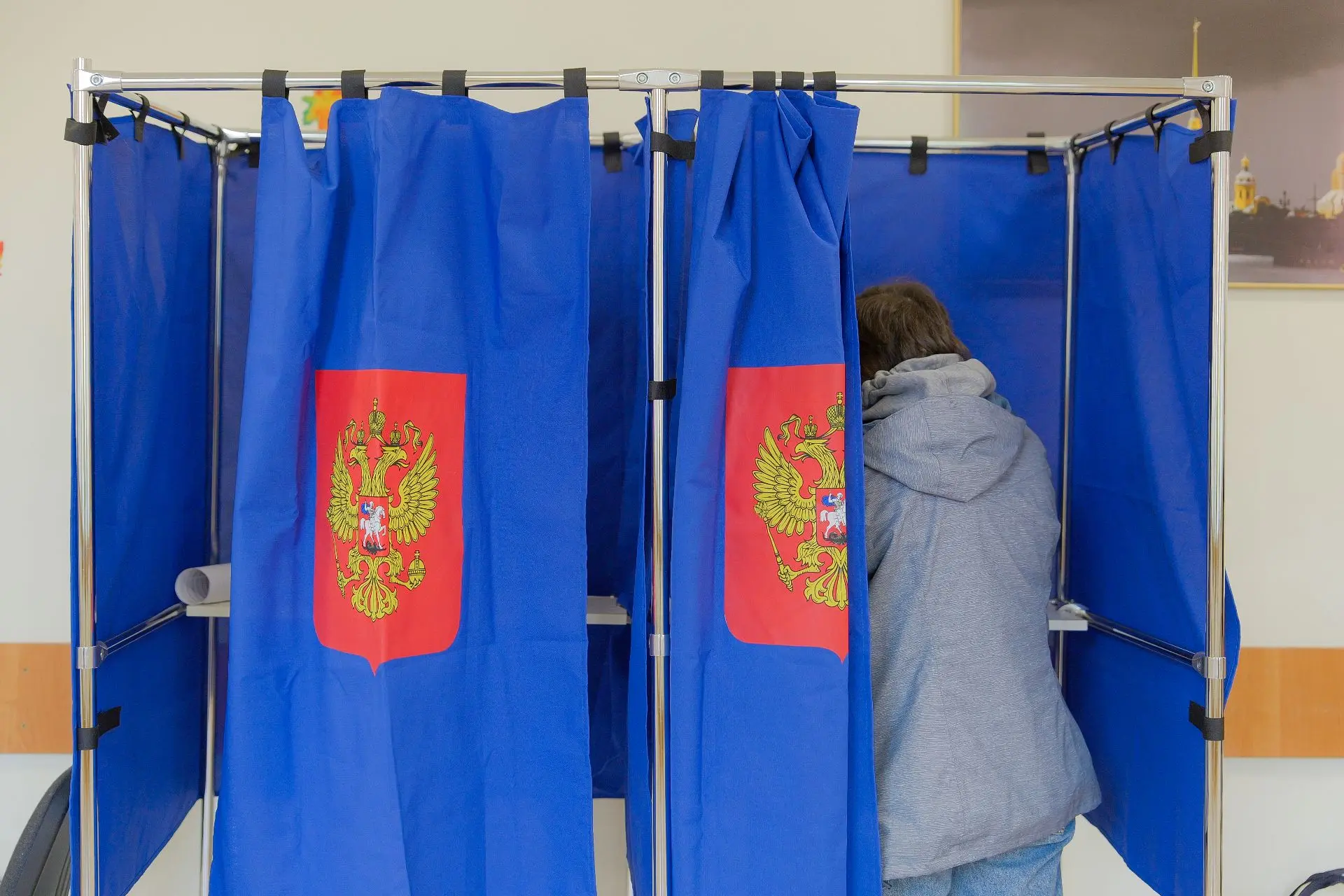 Горизбирком опубликовал данные по явке в Петербурге. Информация актуальна на 15:00 18 с...