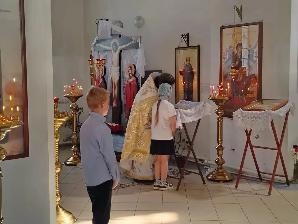 21 мая ученики школы МБОУ СШ с. Бигильдино побывали на службе в храме Георгия Победонос...