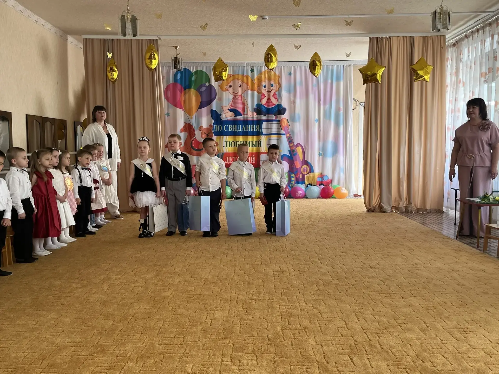 🎉 Выпускной в детском саду — яркое и волнующее событие в жизни каждого ребёнка и его р...