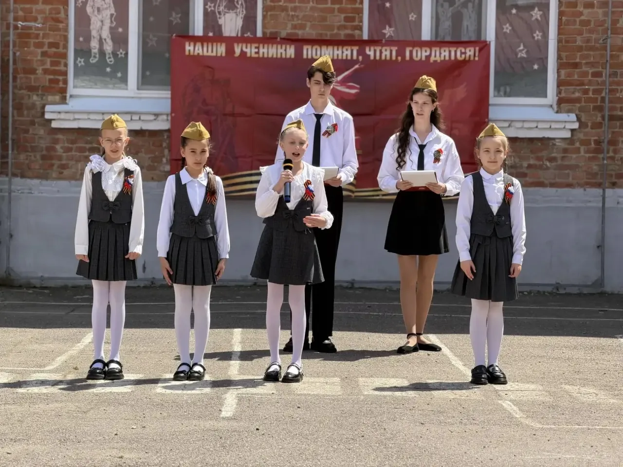 🕊️Сегодня мы снова победили. 🕊  Сегодня наша школьная линейка, посвящена Дню Победы!  81 год Победы!