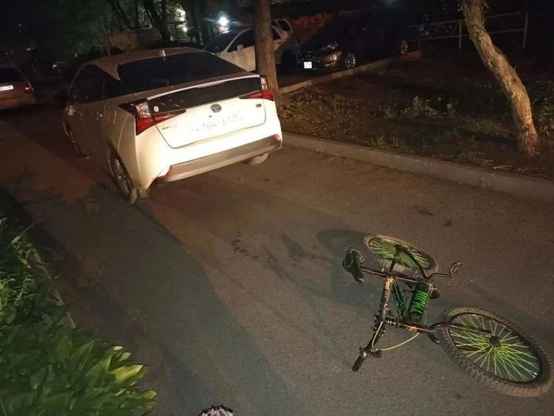 ⚡️Водитель «Тойоты Приус» сбил ребёнка во дворе во Владивостоке   ДТП произошло вечером 12 мая на ул