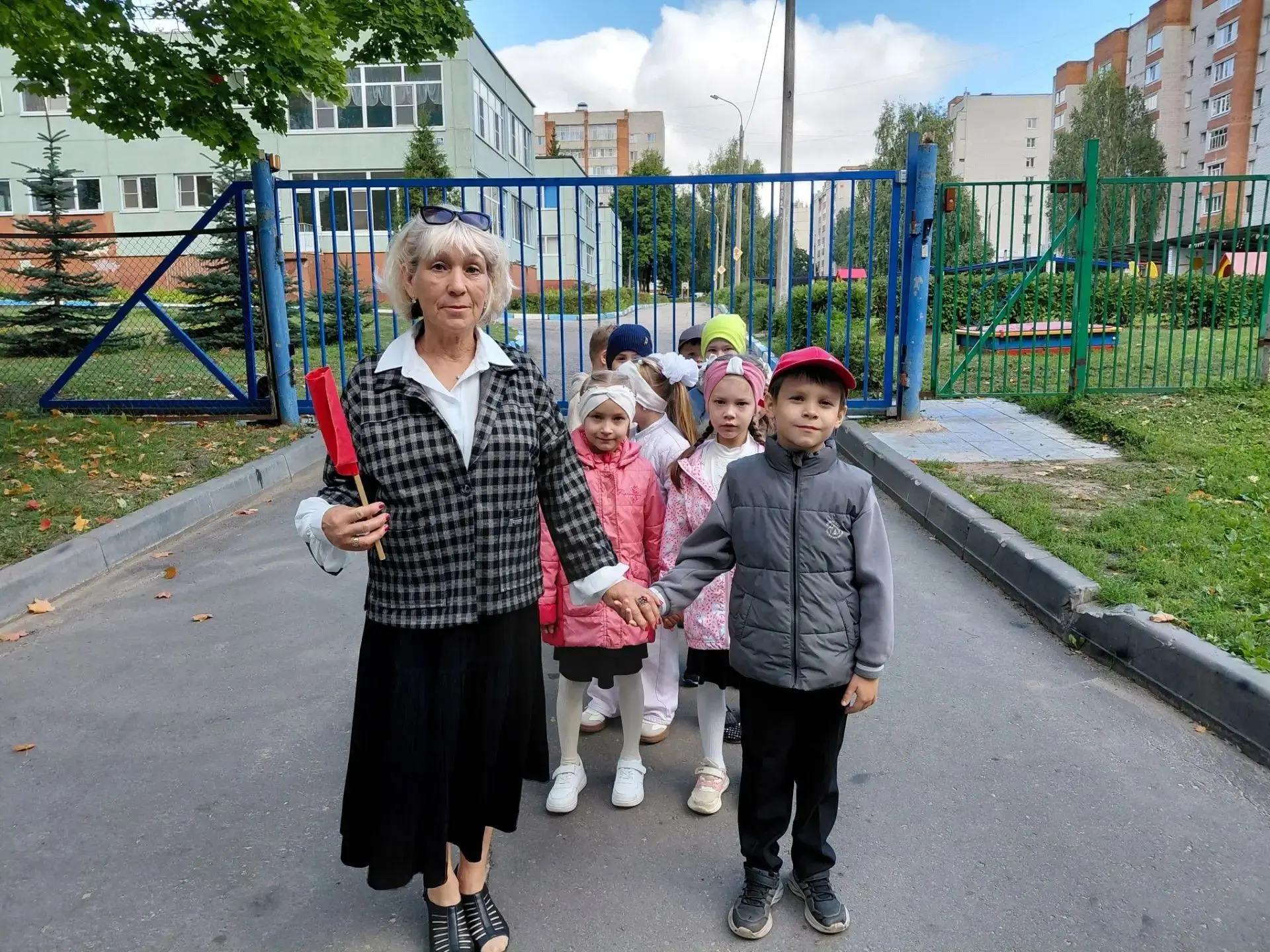 Вопрос обучения детей правилам дорожного движения является одним из приоритетных в рабо...