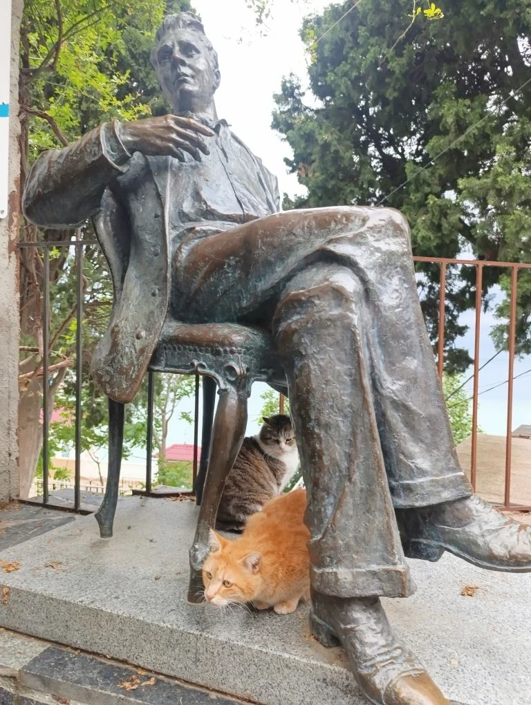 🎩Чувствую себя аристократом в самом расцвете Серебряного века.
