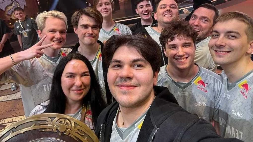 🏆 Новосибирец Денис Сигитов в третий раз выиграл The International по Dota 2