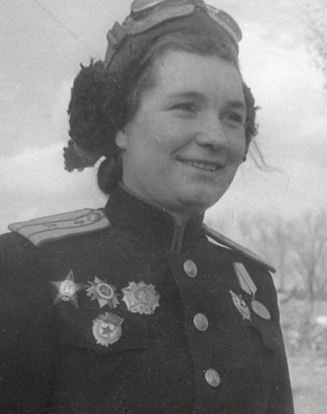 Серафима Амосова: «Ночная ведьма», командир эскадрильи, легенда