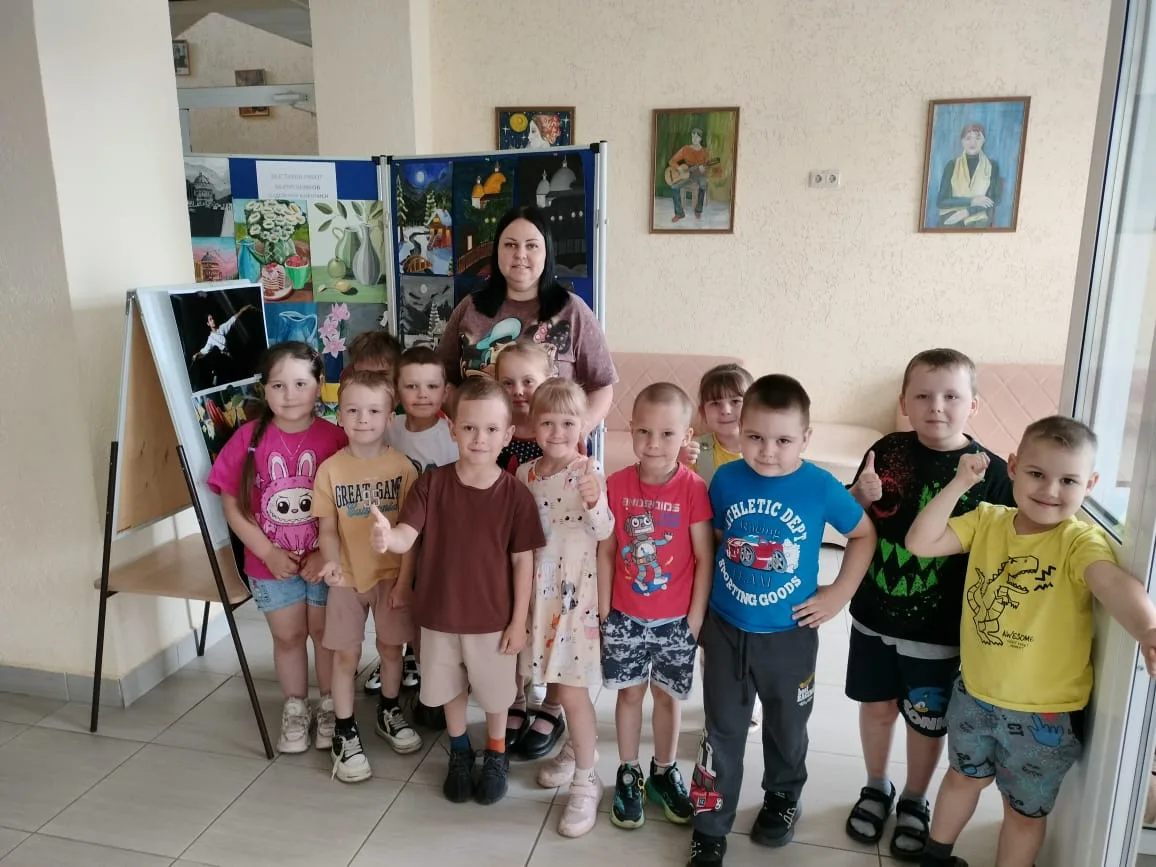 🎨 Малыши в гостях у искусства 🎶

Сегодня дошколята побывали в школе искусств — слушали музыку, тро