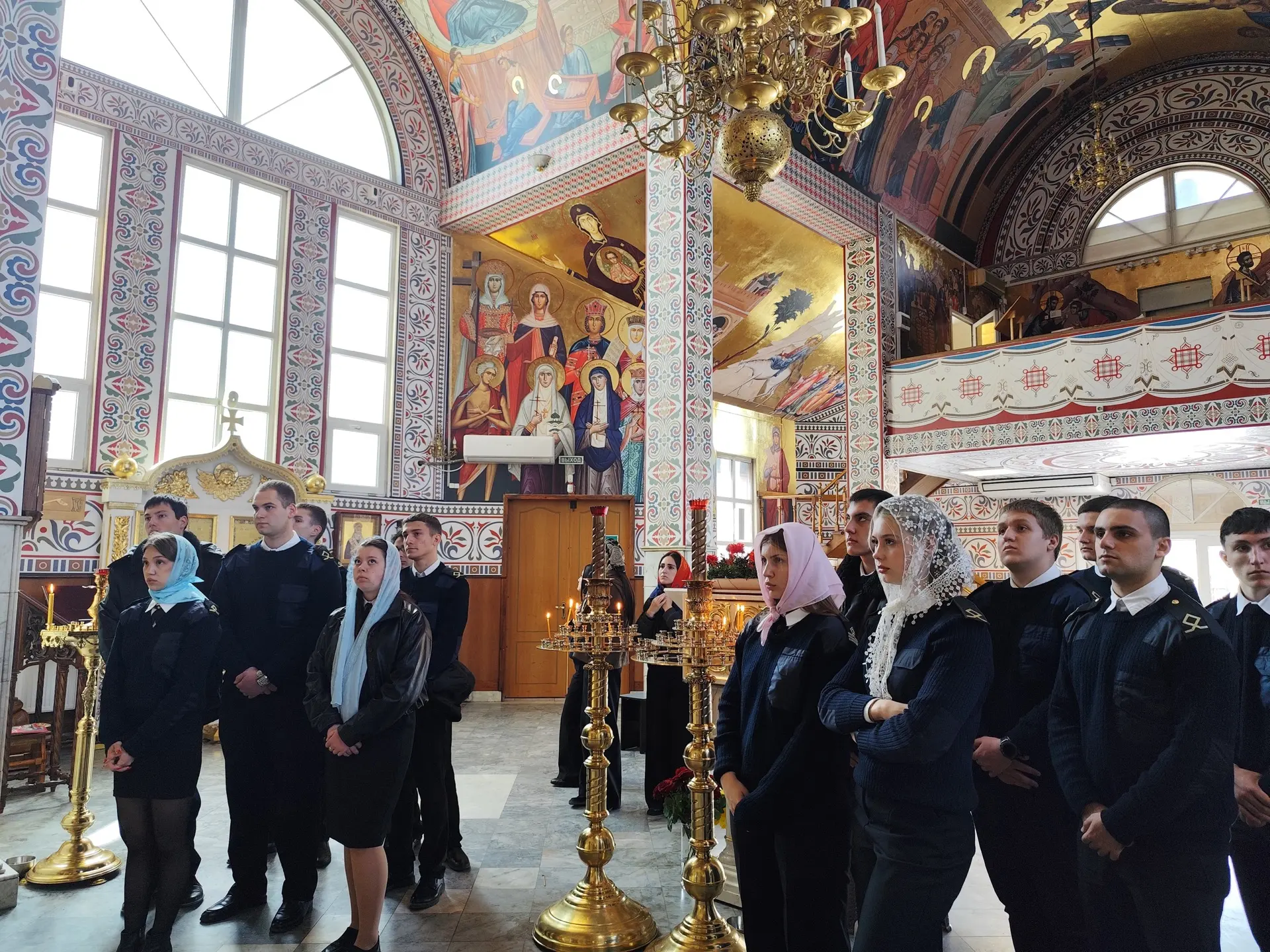 В рамках Пасхальной недели курсанты ХГМА приняли участие в познавательной экскурсии и посетили Храм 