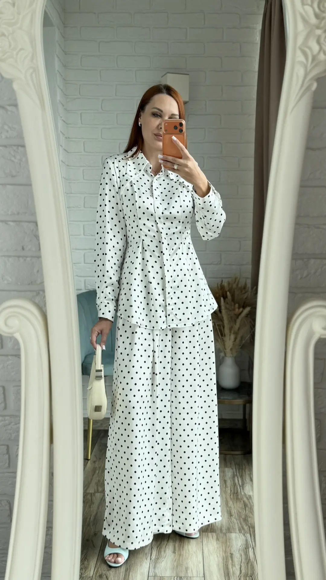 Костюм как в ZARA 🖤

Девочки, брала блузку и брюки по отдельности, но получается полноценный костюм
