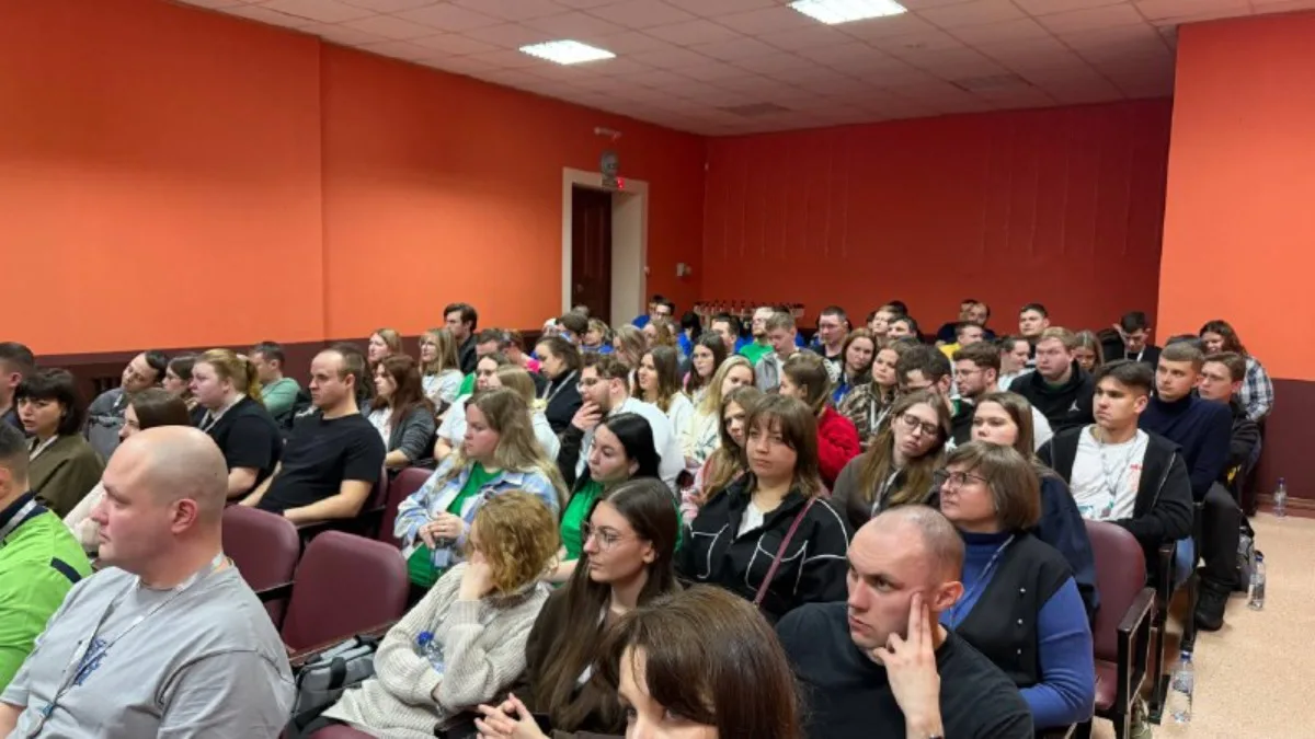 🇷🇺 Форум «Всё для Победы!»: рабочая молодежь в центре событий!  В санатории «Городецкий» прошел масш