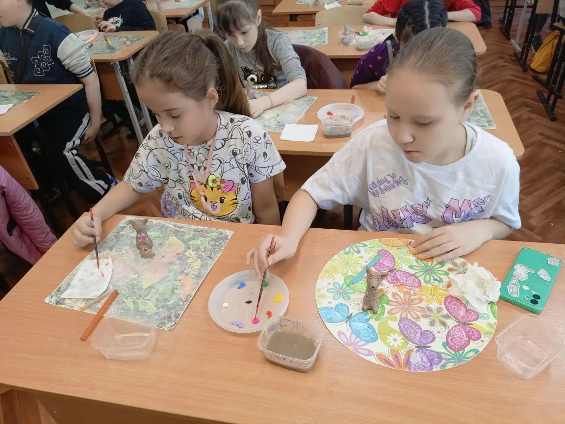 КАНИКУЛЫ С ПОЛЬЗОЙ: ПРИКОСНОВЕНИЕ К ТРАДИЦИЯМ!  В самый первый день весенних каникул, ученики 3А и 3