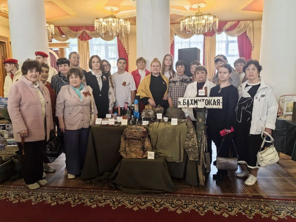 В Шахтинском драматическом театре состоялось торжественное мероприятие, посвященное 81-й годовщине П
